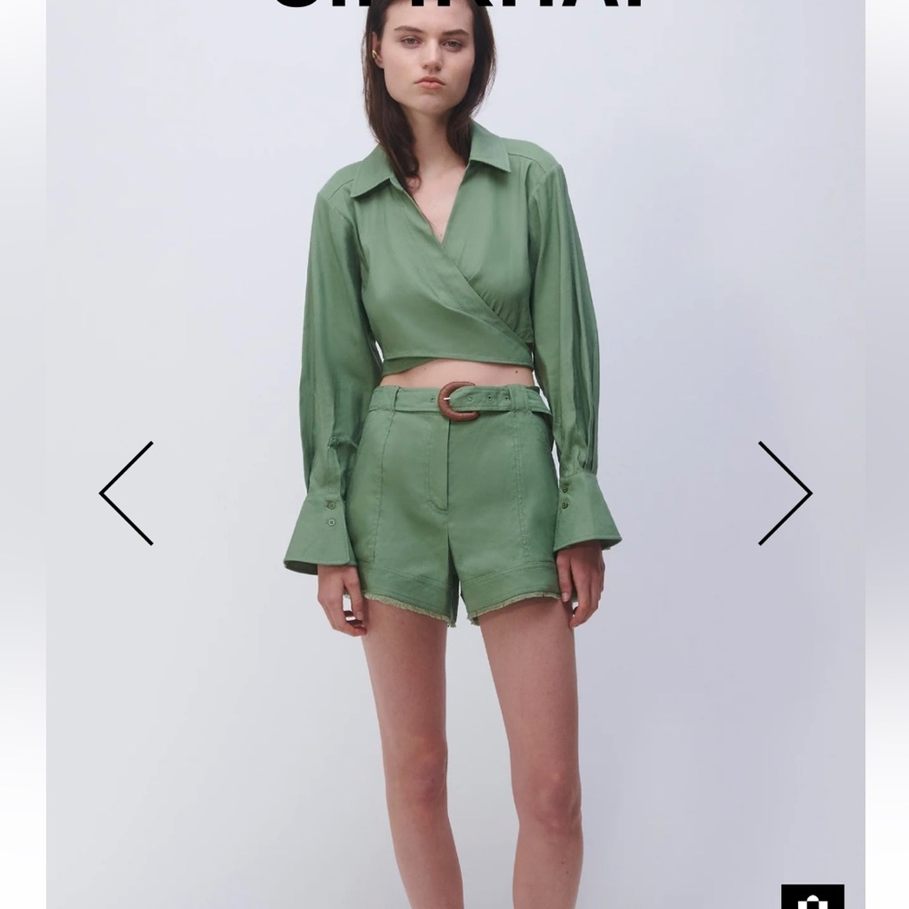 NWOT Simkhai  Kermit Short in Verde size 2